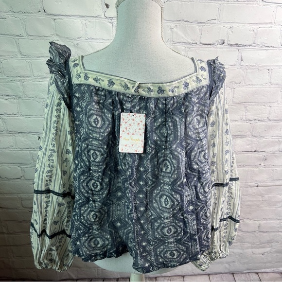 Free People Mostly Meadow Blouse Top Large NWT - Picture 3 of 8